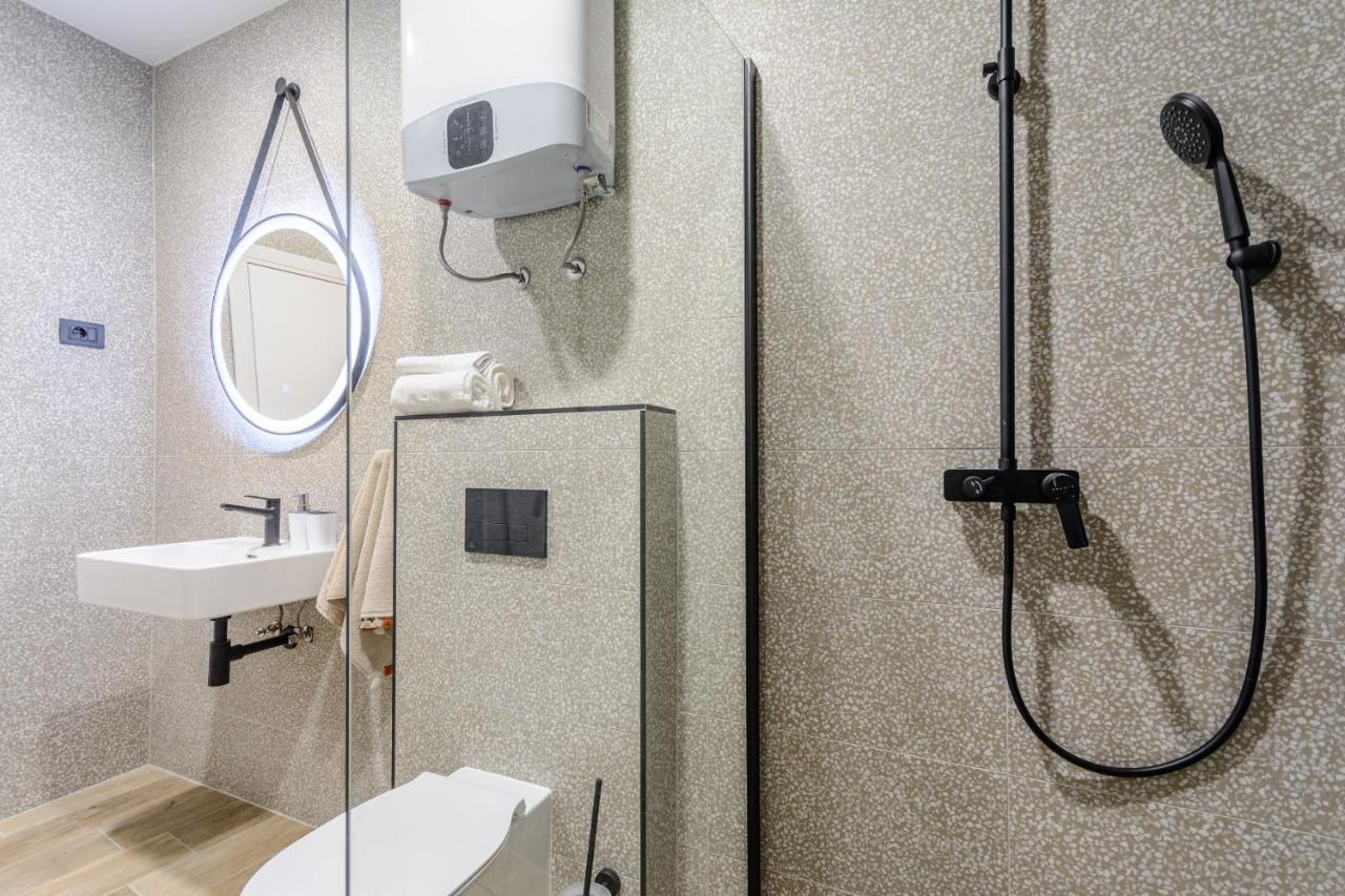 Dora Rooms And Studios Sutivan Εξωτερικό φωτογραφία
