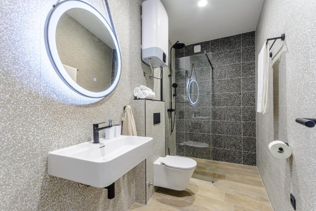 Dora Rooms And Studios Sutivan Εξωτερικό φωτογραφία