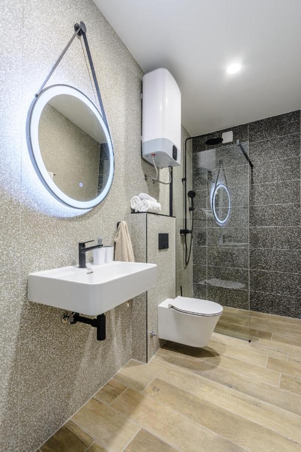 Dora Rooms And Studios Sutivan Εξωτερικό φωτογραφία