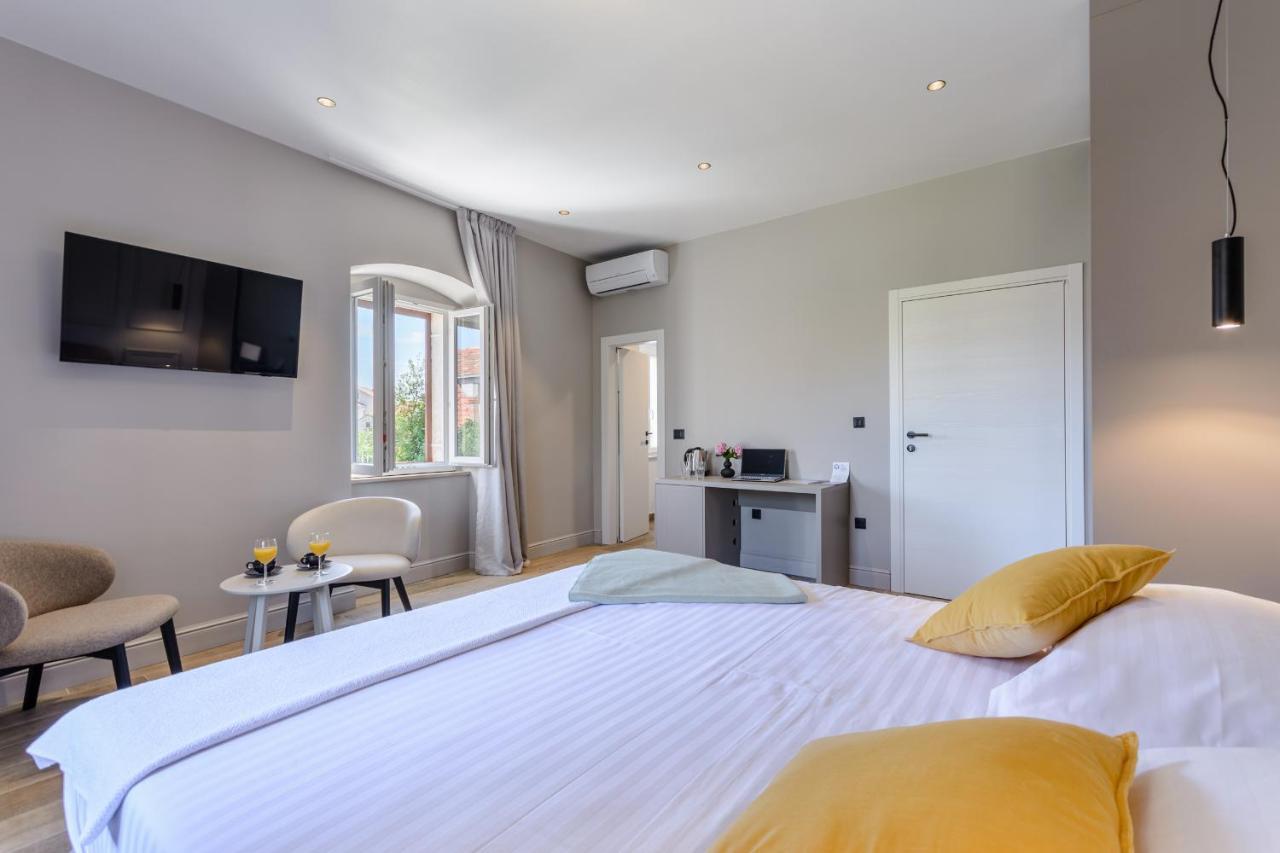 Dora Rooms And Studios Sutivan Εξωτερικό φωτογραφία